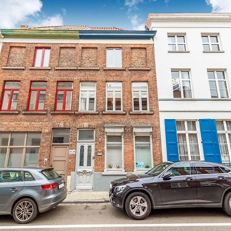Town House With View Over The 3 Towers Of Bruges Exterior foto